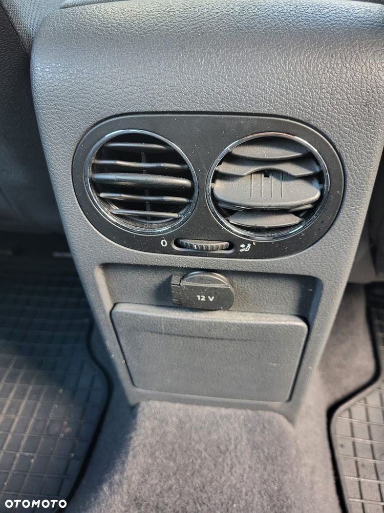 Volkswagen Golf Plus - 28