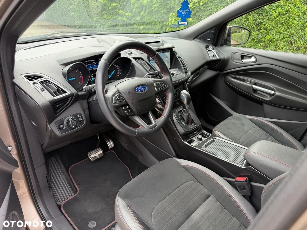 Ford Kuga 2.0 TDCi 4x4 ST-Line - 30