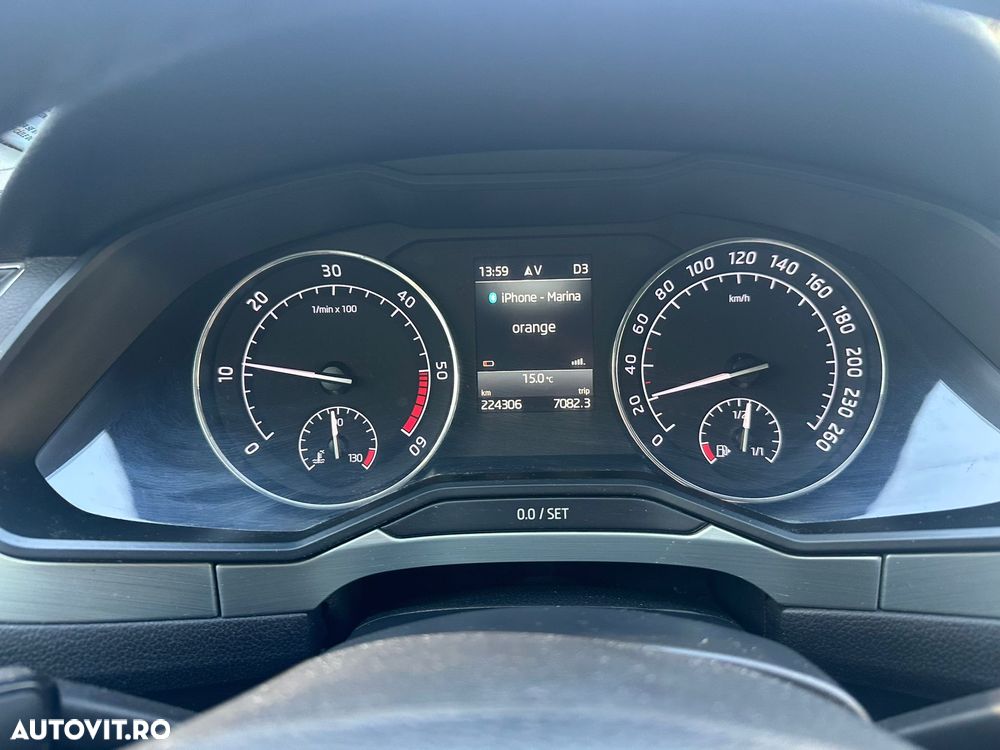 Skoda Superb Combi 1.6 TDI DSG Ambition - 20