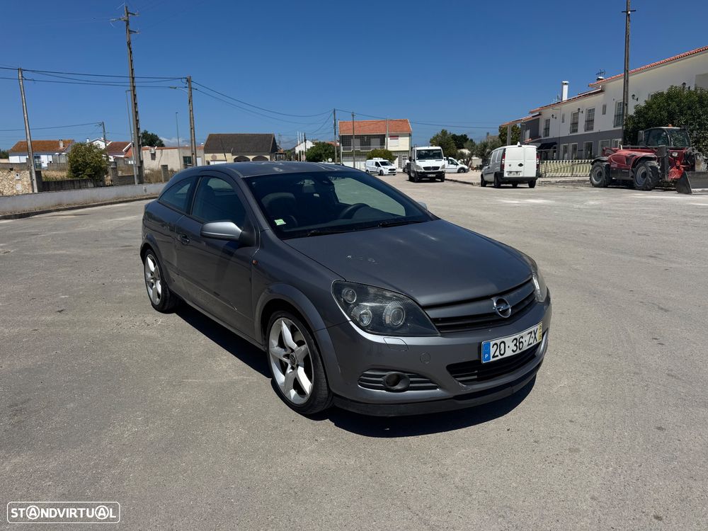 Opel Astra GTC 1.9 CDTI - 3