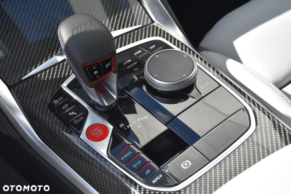 BMW M3 Competition M xDrive - 24