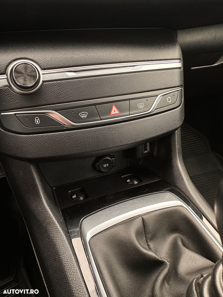 Peugeot 308 BlueHDi 130 Active Pack - 18