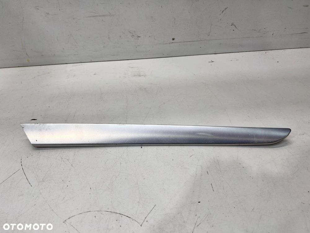 LISTWA DEKOR DRZWI PRAWY PRZÓD AUDI A6 C6 4F0867410 KOŁO - 1