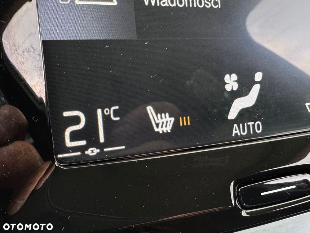 Volvo V60 D4 Geartronic Momentum - 26