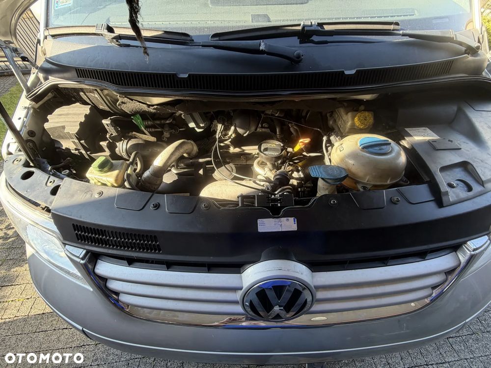 Volkswagen Multivan - 32