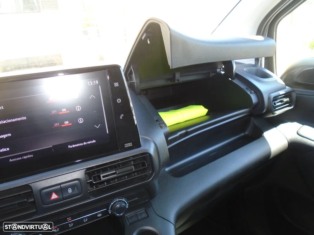 Opel Combo 1.5 DTI NACIONAL 102 CV 3 LUGARES- 6V- IVA DEDUTIVEL - 19