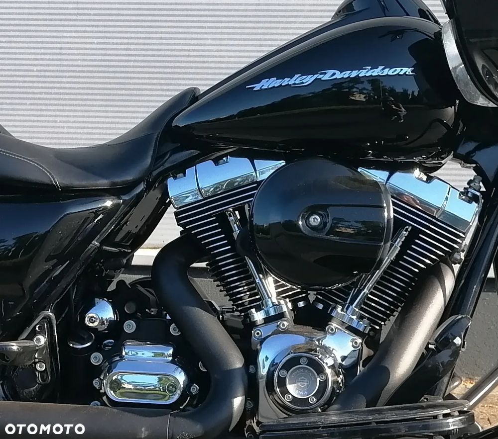 Harley-Davidson Touring Road Glide - 5