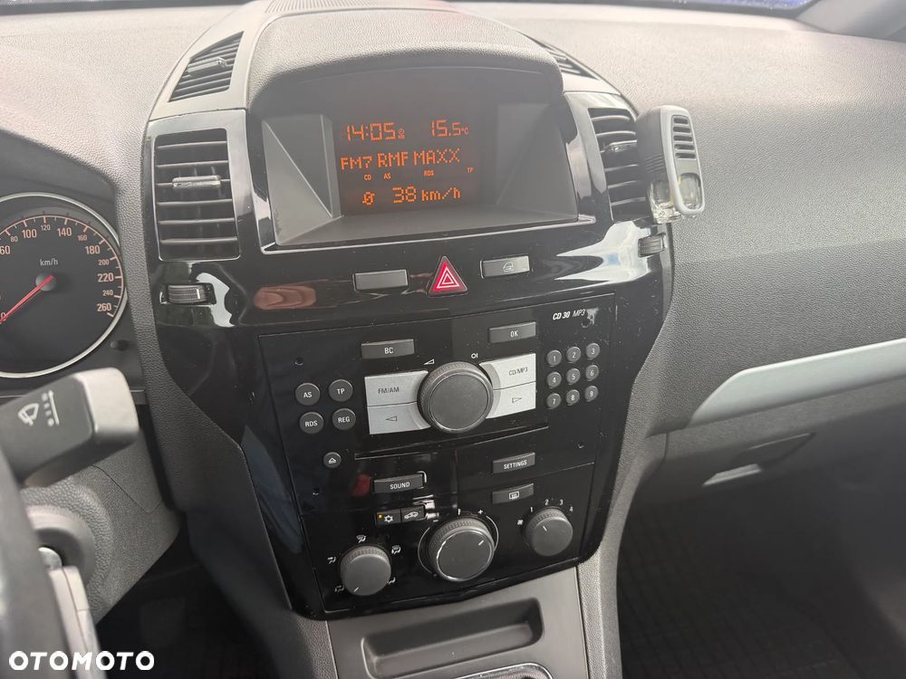 Opel Zafira - 15