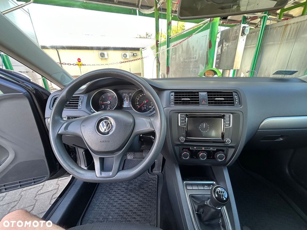 Volkswagen Jetta 2.0 TDI DPF BMT Trendline - 11