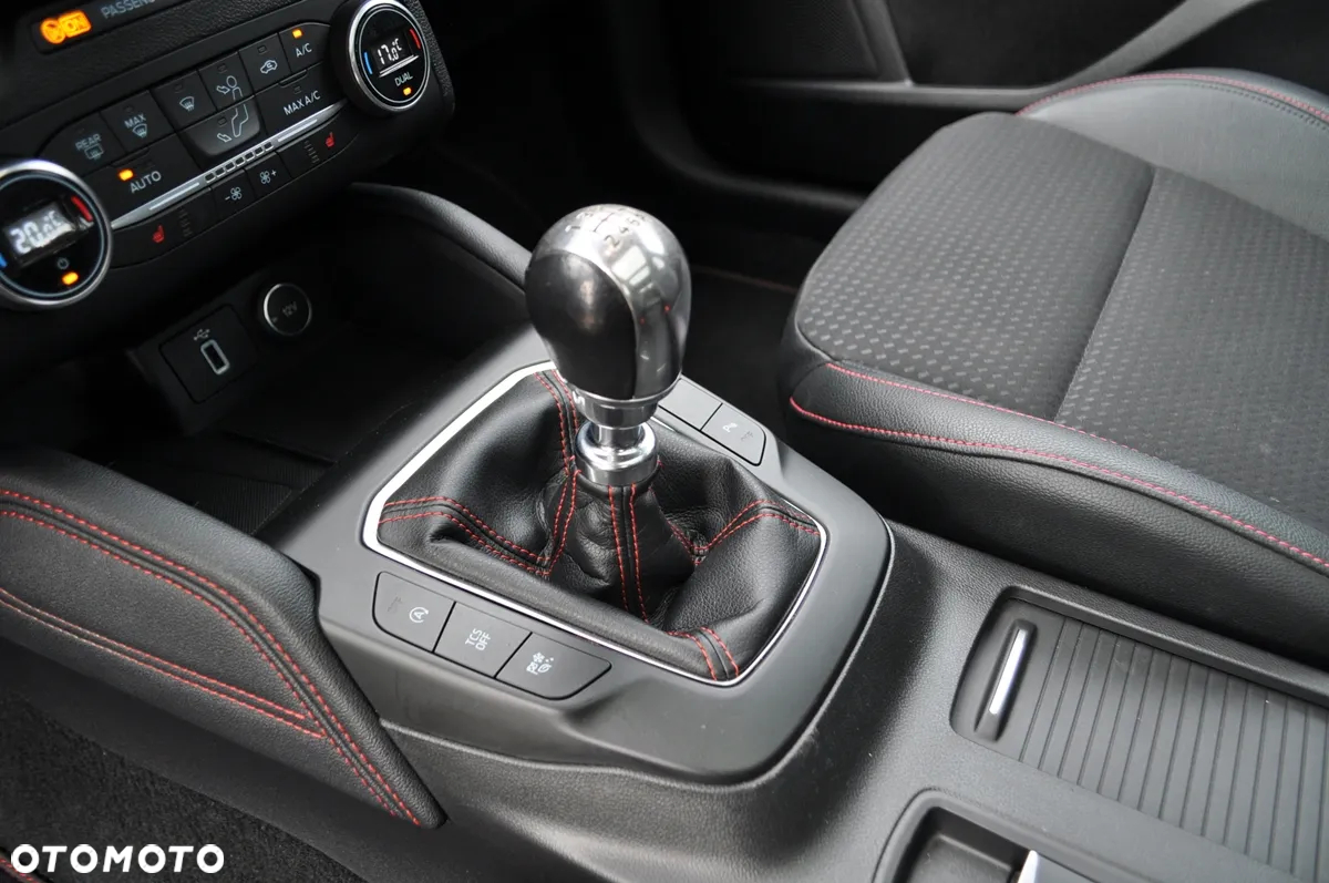 Ford Focus 1.0 EcoBoost Hybrid ST-LINE VIGNALE - 20