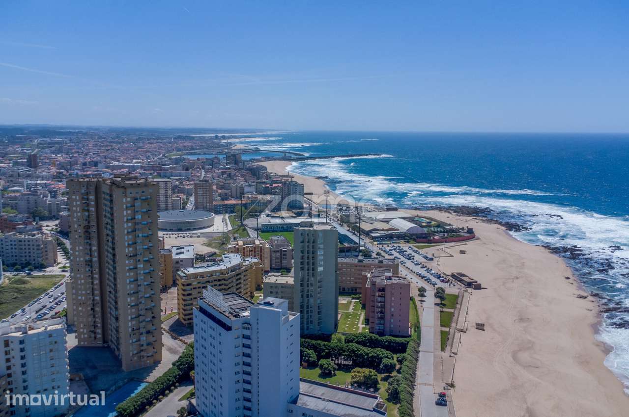 Apartamento T2 renovado na 1.ª linha de mar - Póvoa de Varzim - Grande imagem: 4/45