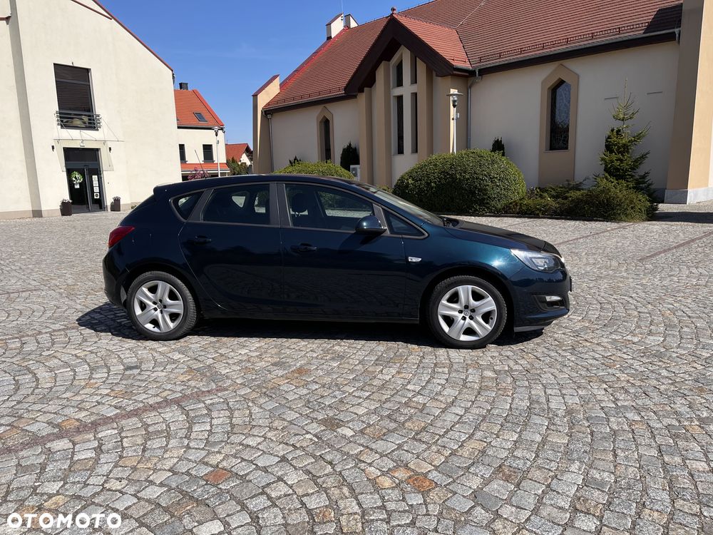 Opel Astra 1.4 T Enjoy - 2