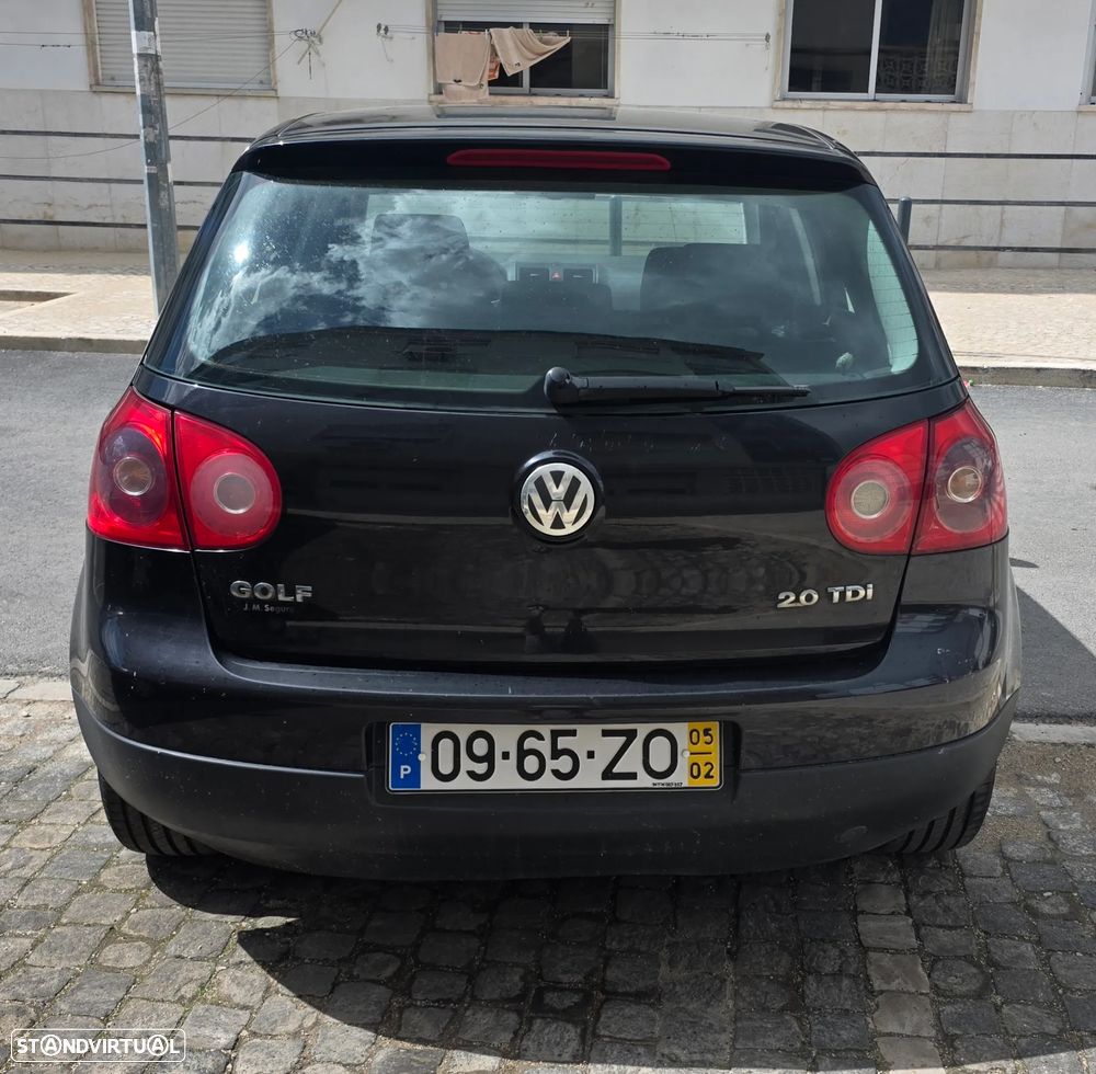 VW Golf 2.0 TDi Confortline - 6
