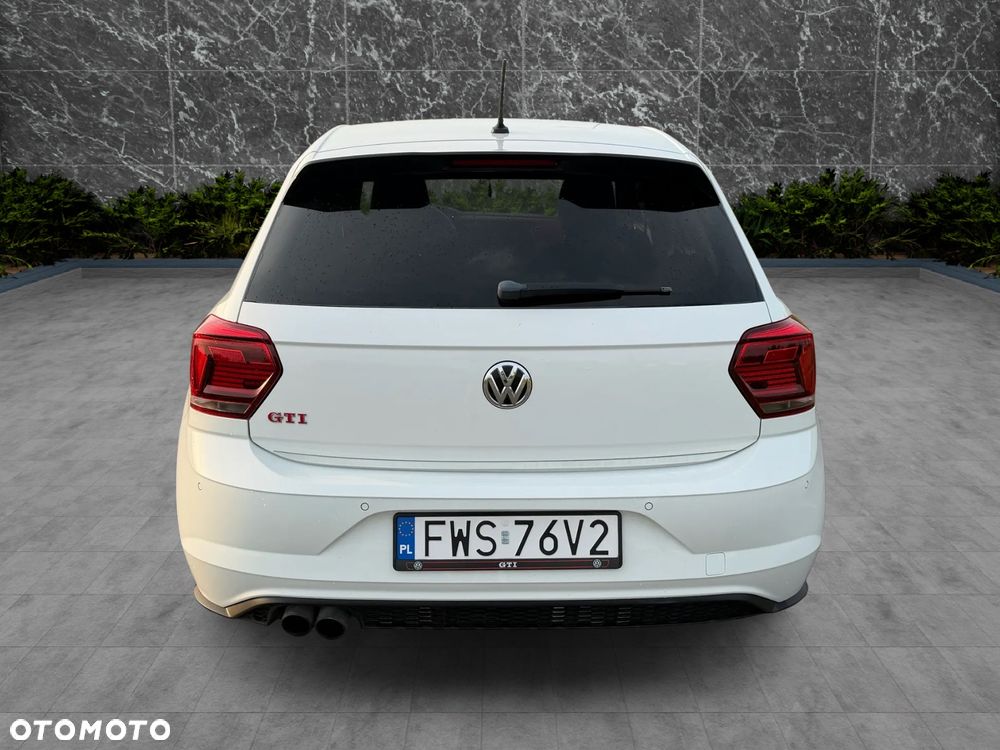 Volkswagen Polo 2.0 TSI DSG GTI - 9