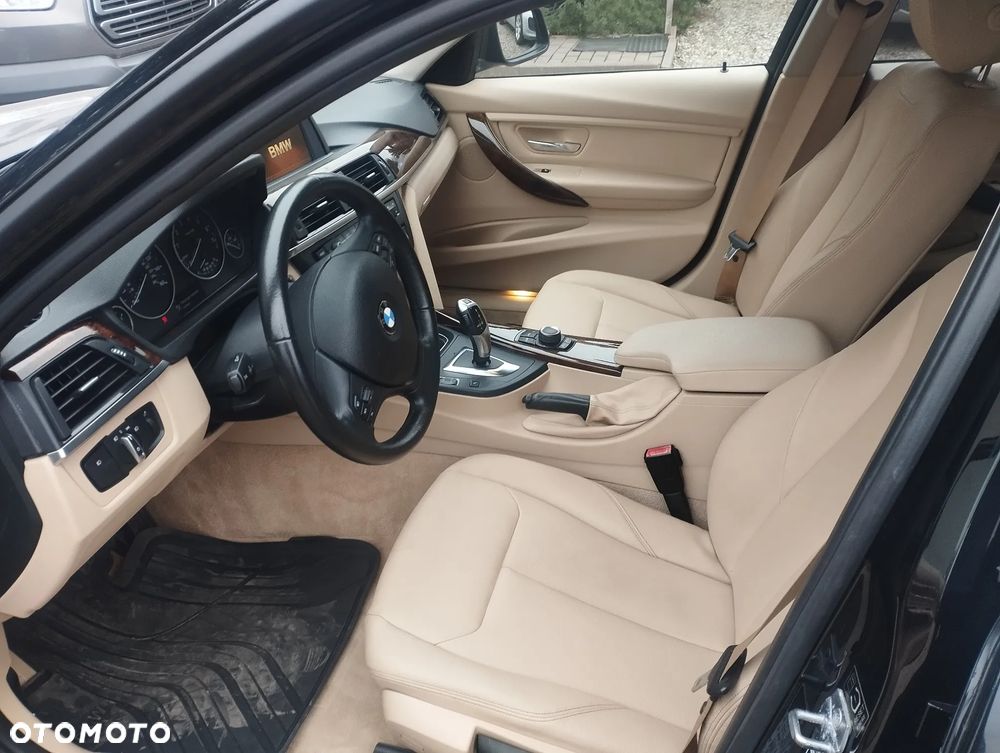 BMW Seria 3 320i - 20