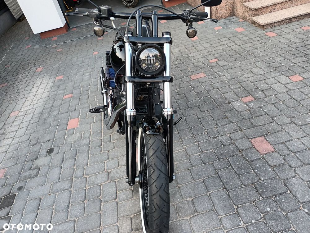 Harley-Davidson Dyna Street Bob - 14