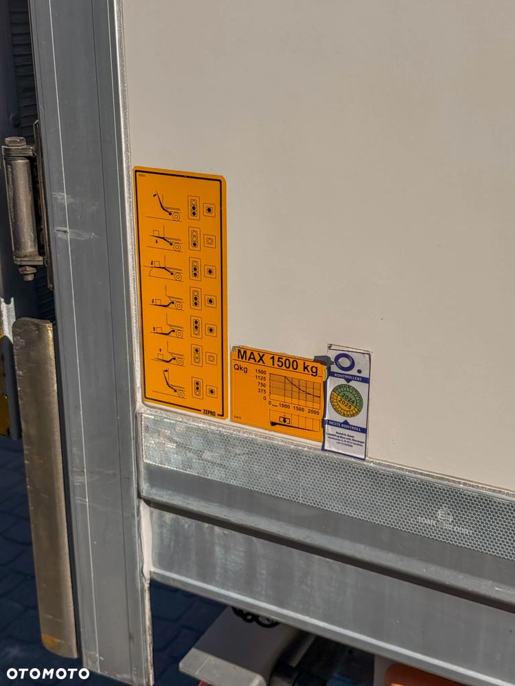 Mercedes-Benz Mercedes-Benz Atego 1324 Chłodnia 6,40 m + Winda 1500 kg | 223 tys. km | EURO 6 - 27