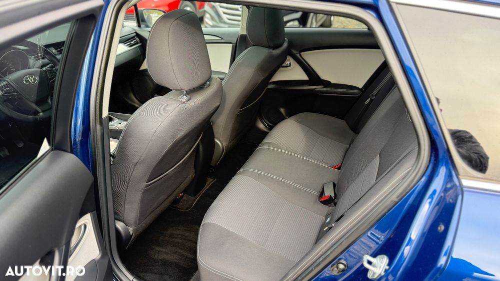 Toyota Avensis 2.0 D-4D Executive - 16