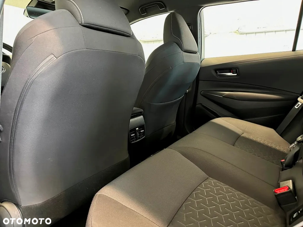 Toyota Corolla 2.0 Hybrid Comfort - 31