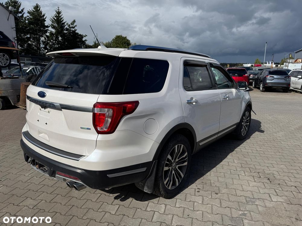 Ford Explorer - 7