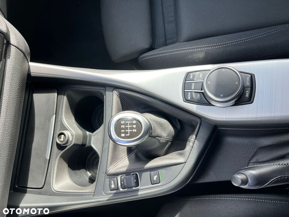 BMW Seria 1 118d xDrive Sport Line - 24