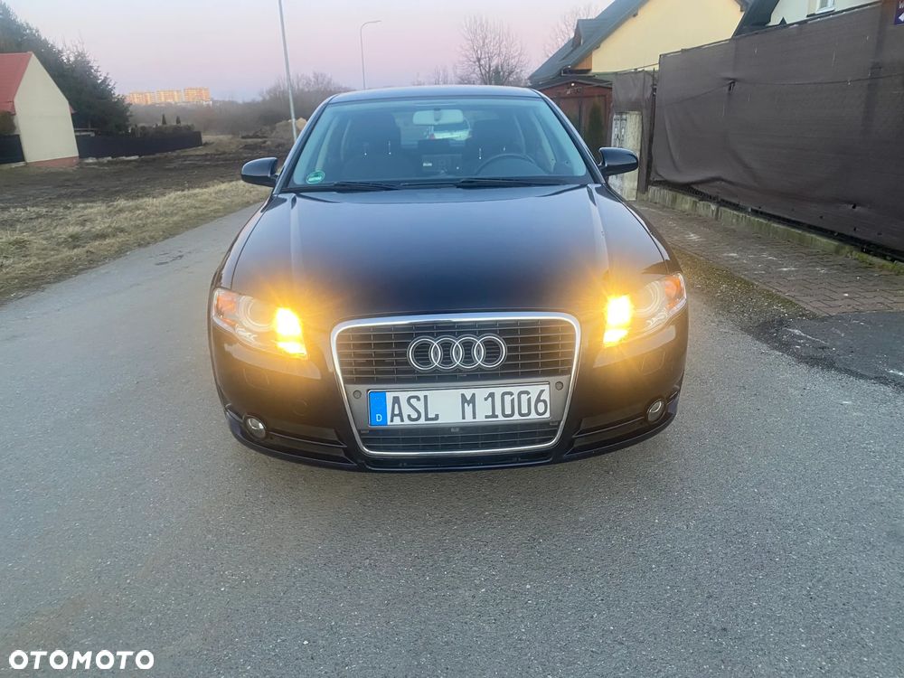 Audi A4 Limousine - 2