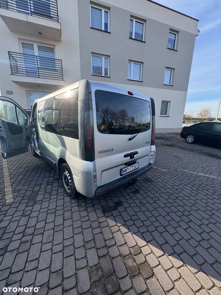 Renault Trafic Passenger - 2