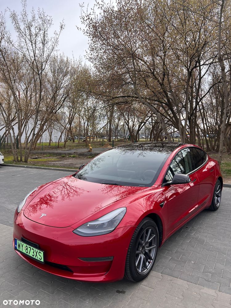 Tesla Model 3 - 4