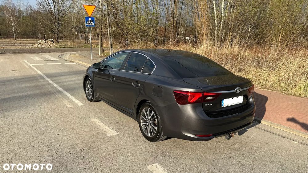 Toyota Avensis 2.0 D-4D Prestige - 3