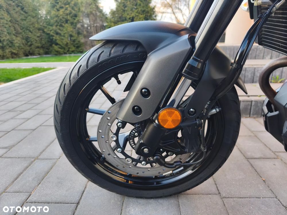 Yamaha MT - 20