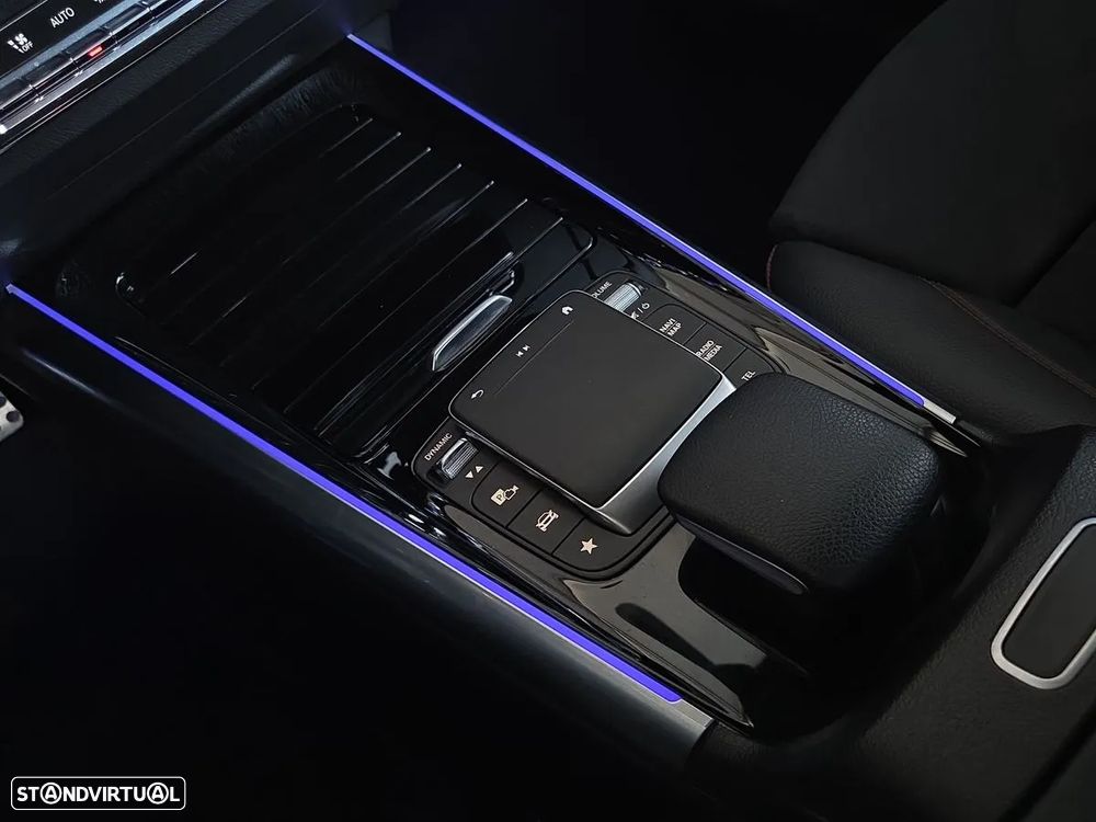 Mercedes-Benz GLA 180 d AMG Line - 20