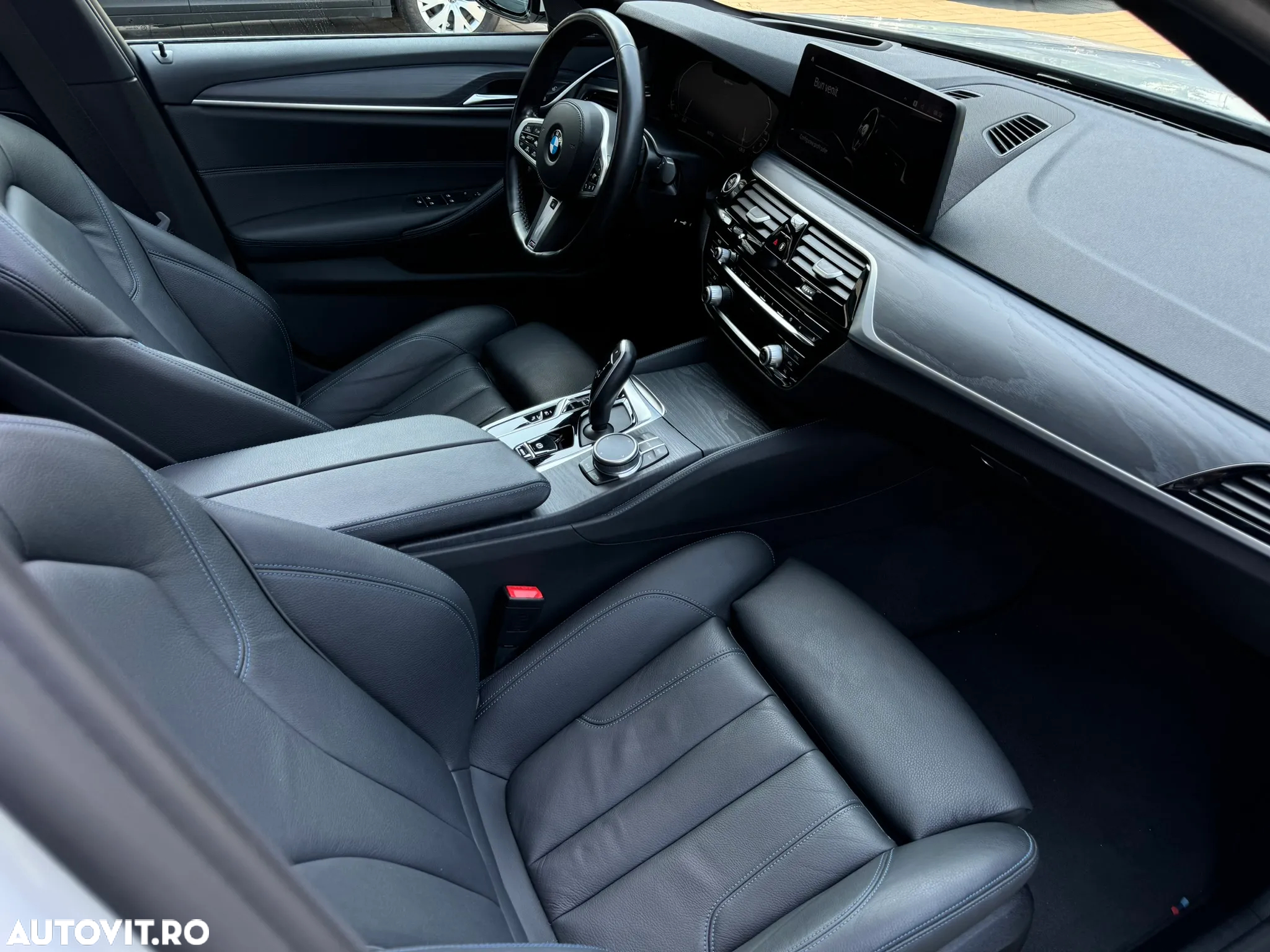 BMW Seria 5 545e xDrive AT PHEV - 24