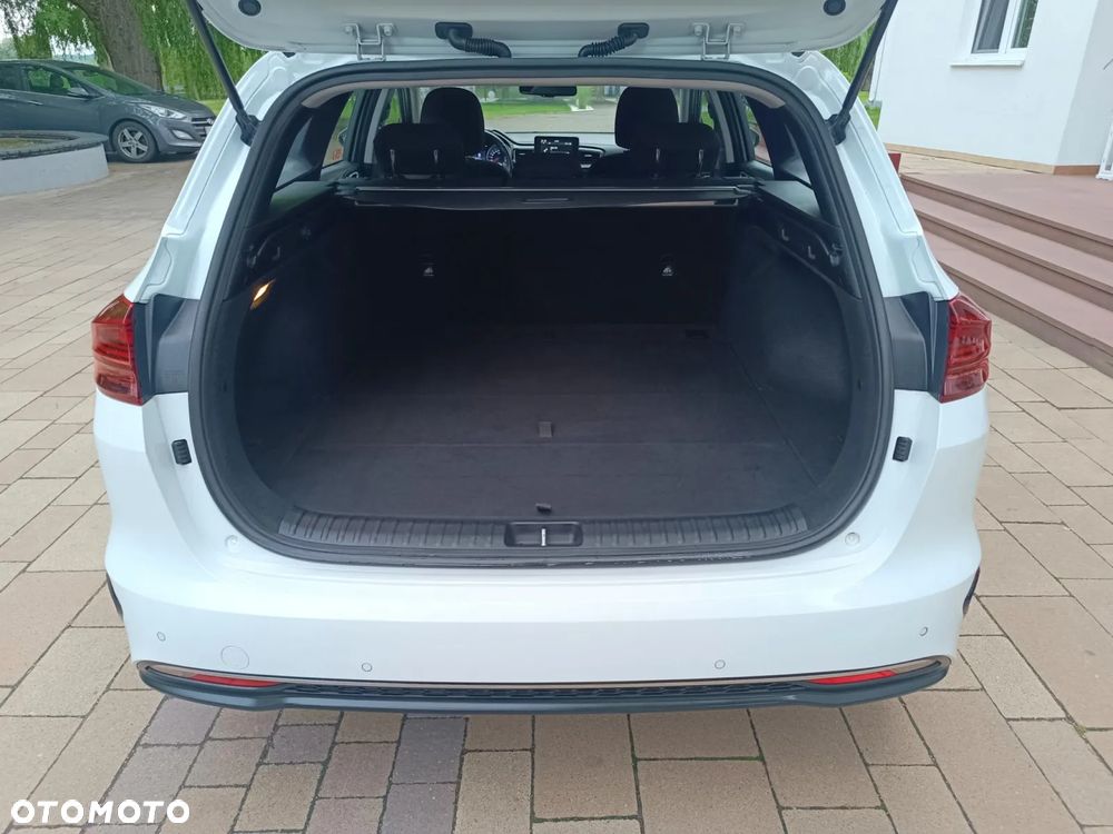 Kia Ceed 1.4 L Business Line Plus - 37