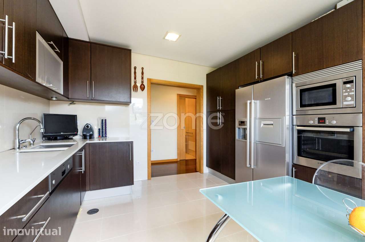 Apartamento T3 com 142 m² privativos e box para 2 carros - Grande imagem: 5/23