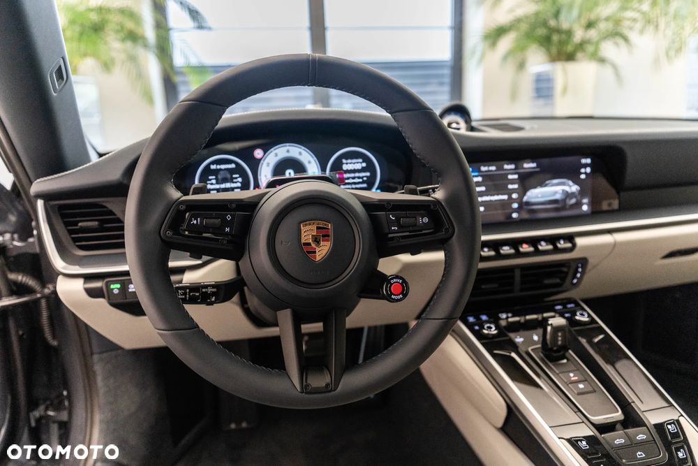Porsche 911 Carrera 4S - 14