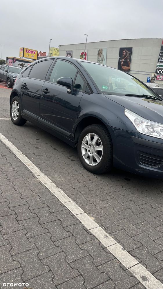 Citroën C4 1.4 16V Equilibre - 12
