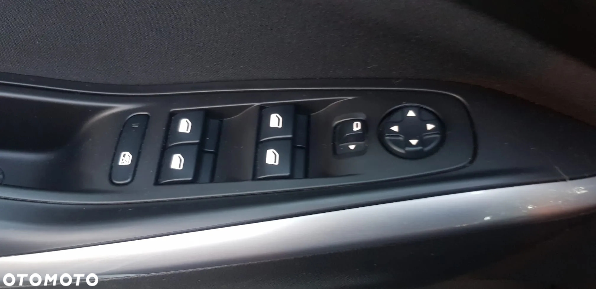 Opel Grandland X 1.2 Start/Stop Design Line - 11