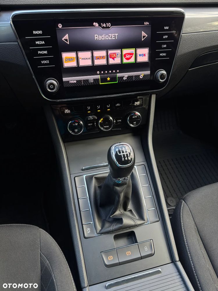 Skoda Superb 2.0 TDI SCR Ambition - 16