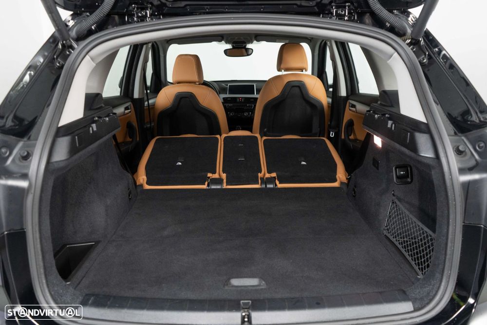 BMW X1 25 e xDrive Corporate Edition - 14