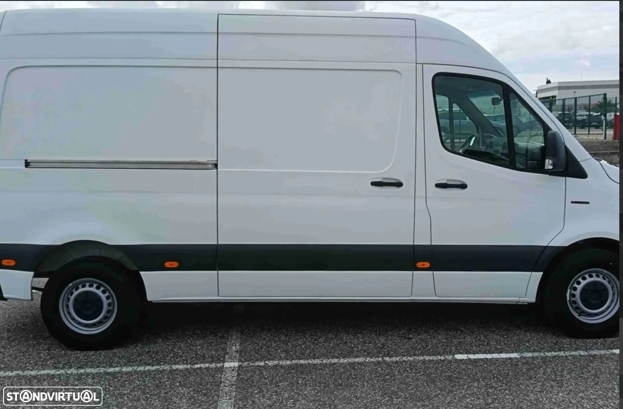 Mercedes-Benz eSprinter - 16