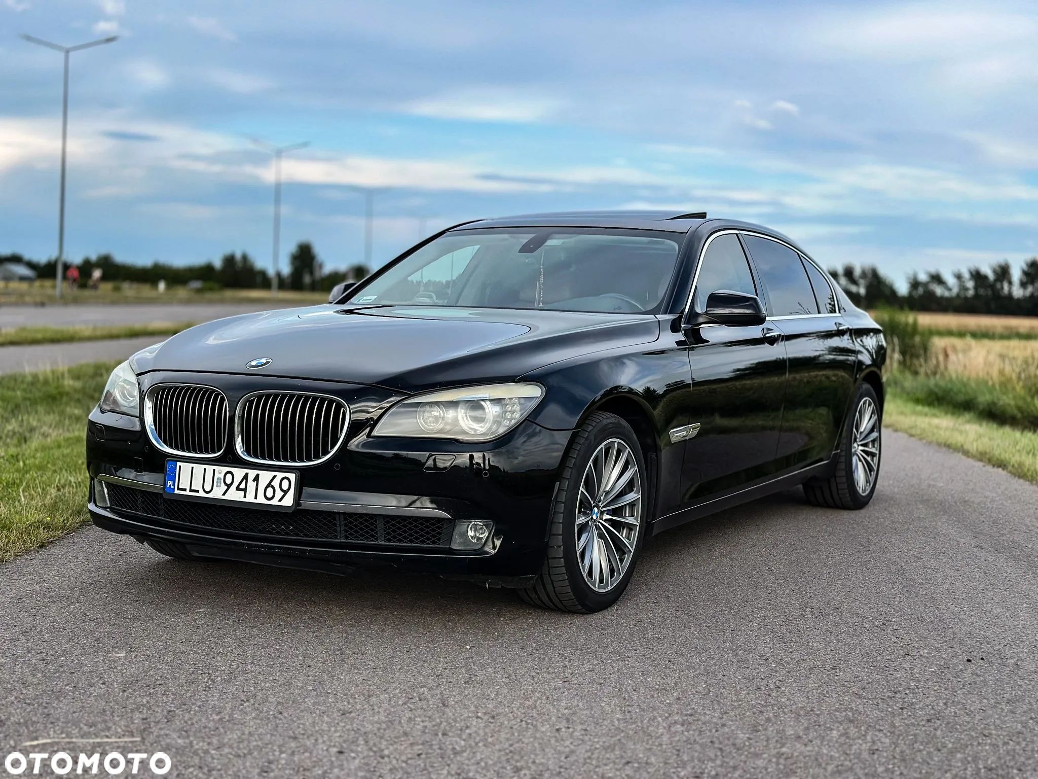 BMW Seria 7 740i L - 1