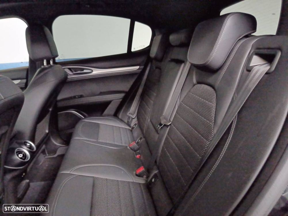 Alfa Romeo Stelvio 2.2 D Sprint Q4 AT8 - 10