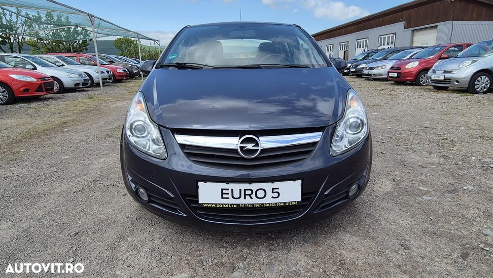 Opel Corsa 1.4 16V Innovation - 1