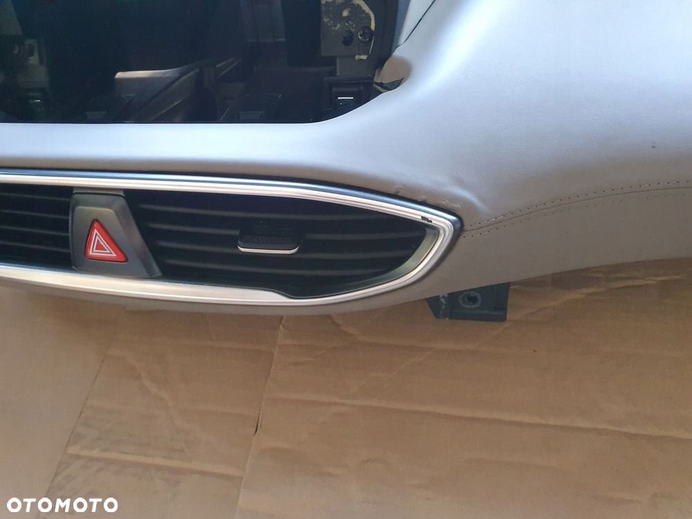 HYUNDAI SANTA FE IV KONSOLA DESKA ROZDZIELCZA KPL - 4