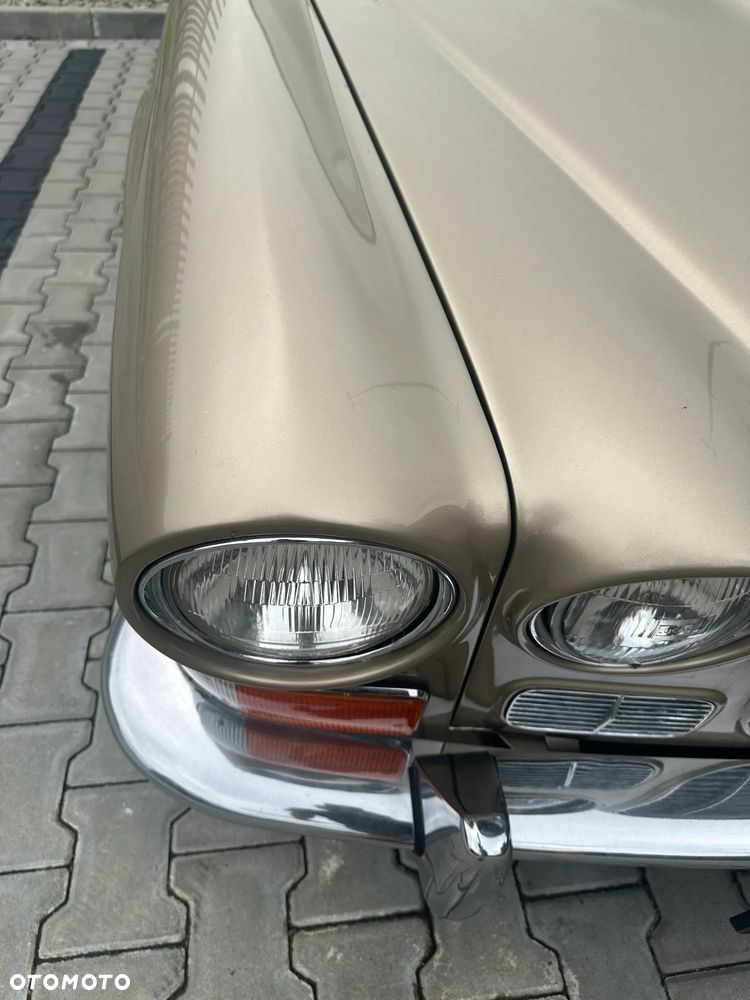 Jaguar XJ - 19