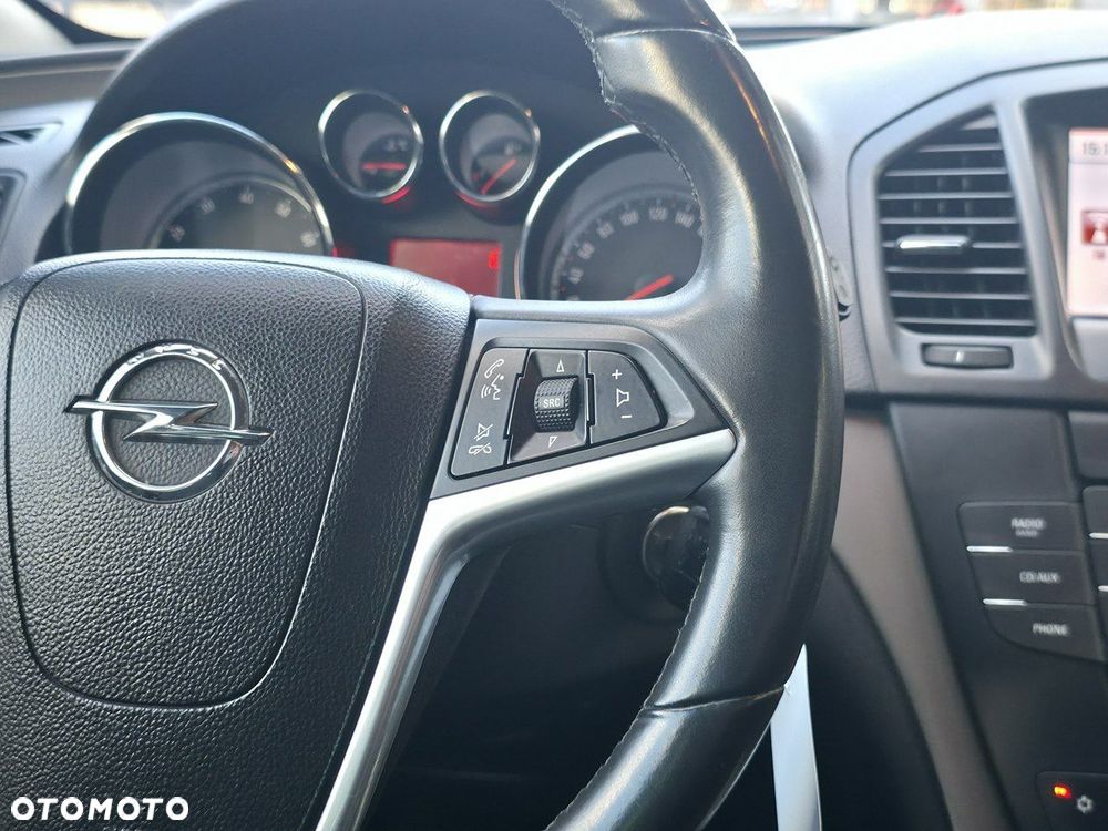 Opel Insignia - 14