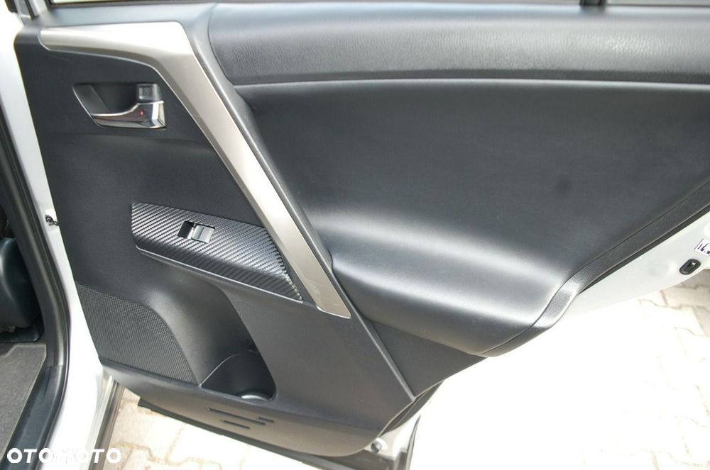 Toyota RAV4 - 32