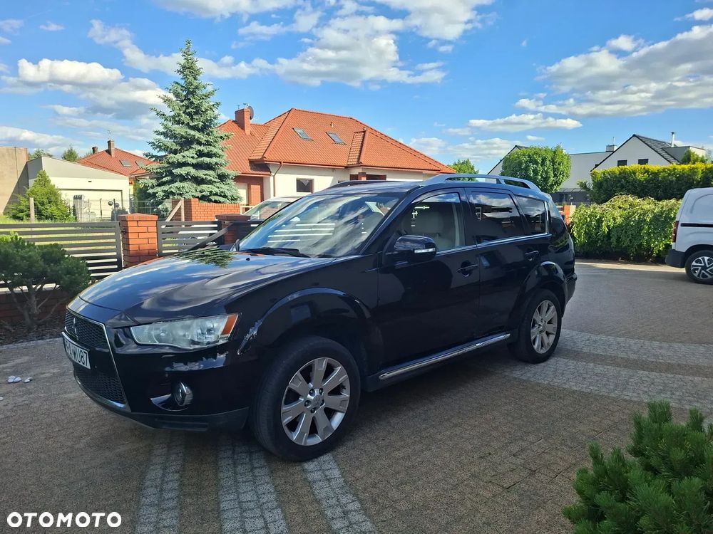 Mitsubishi Outlander 2.0 DID Instyle NAVI - 4