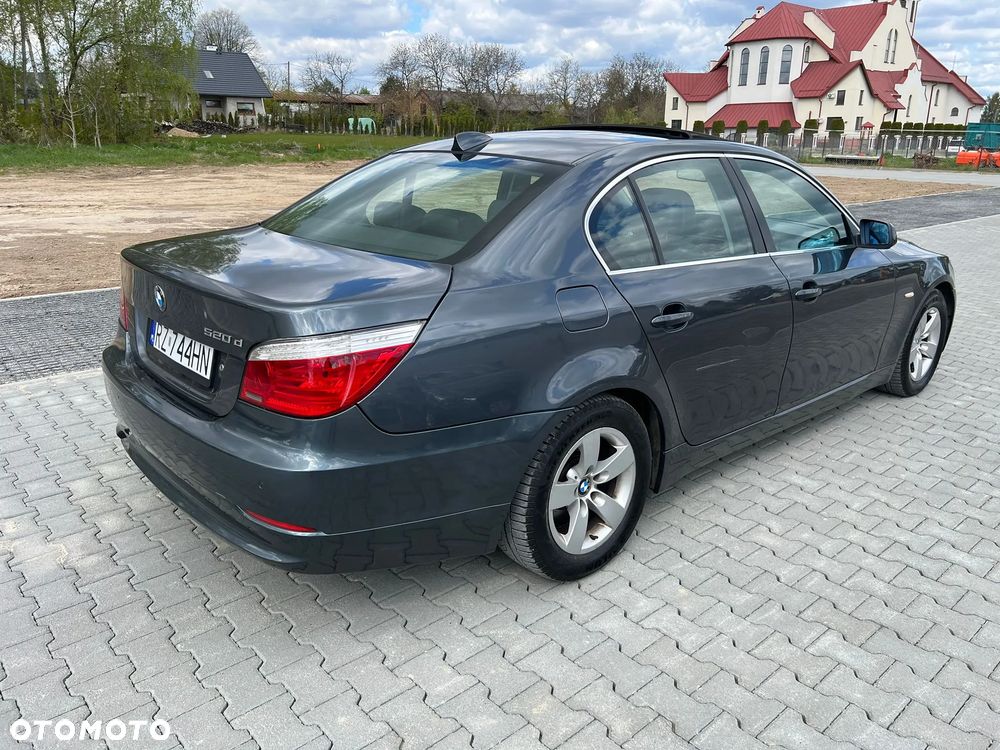 BMW Seria 3 320d - 12