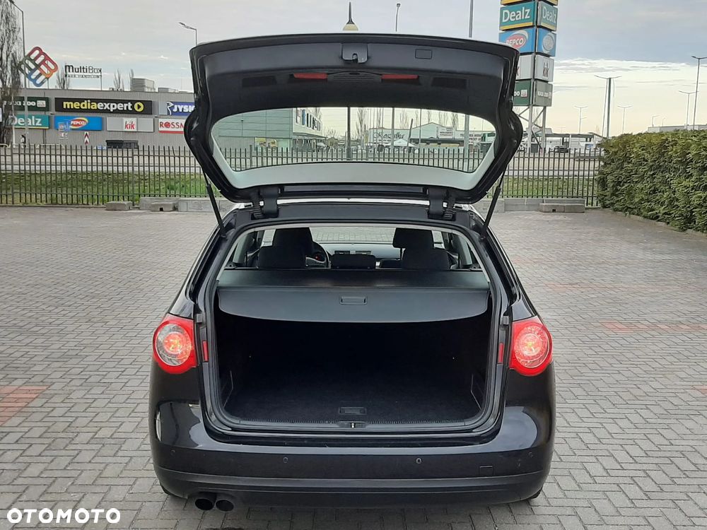 Volkswagen Passat Variant - 24